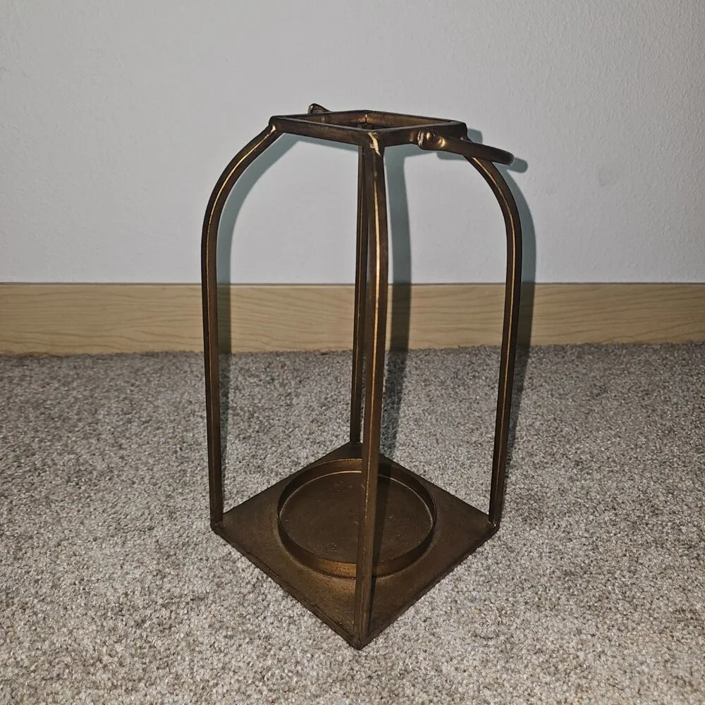 Latern - Picture 2 of 4